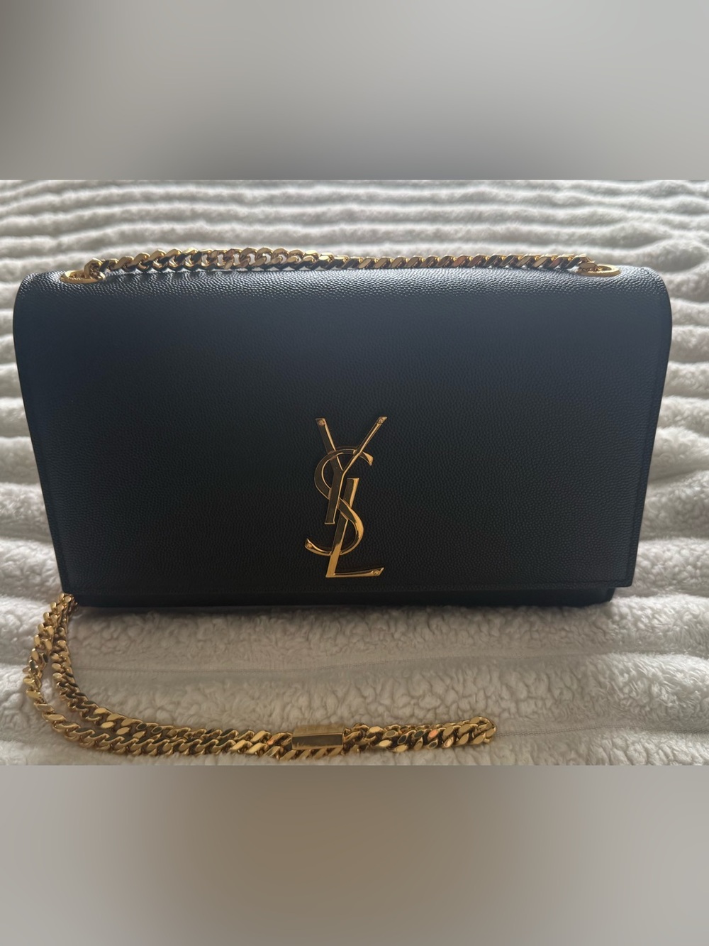 Saint Laurent Black Leather Shoulder Bag with Gold Chain: Kate